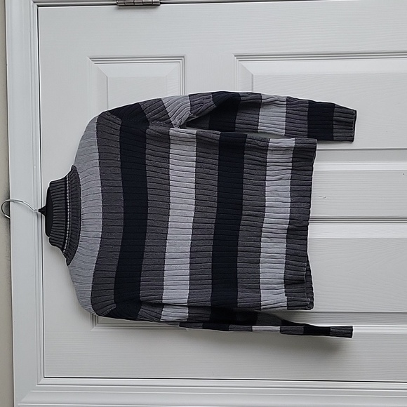 Crossroads Long Sleeve Top - Picture 5 of 10